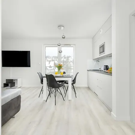 아파트호텔 One-bedroom With Parking, & Gym In By Renters