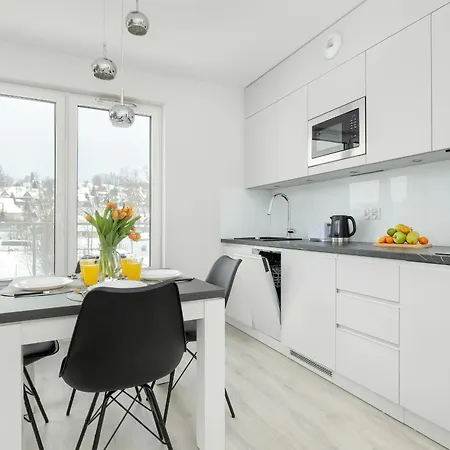 One-bedroom With Parking, & Gym In By Renters 아파트호텔 자코파네