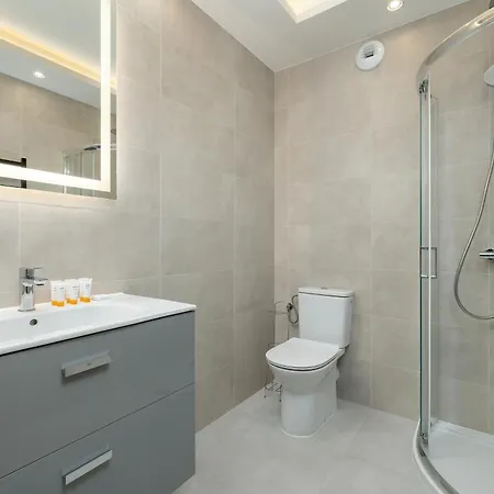 아파트호텔 One-bedroom With Parking, & Gym In By Renters *