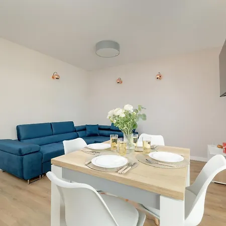 One-bedroom With Parking, & Gym In By Renters