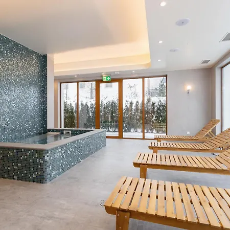 One-bedroom With Parking, & Gym In By Renters 아파트호텔 자코파네