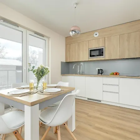 One-bedroom With Parking, & Gym In By Renters