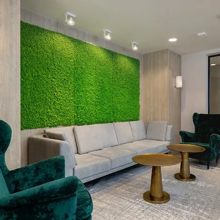 One-bedroom With Parking, & Gym In By Renters * 자코파네